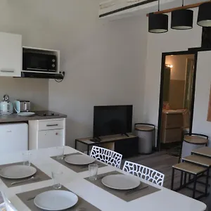 flat.fr-provencehotel.com/